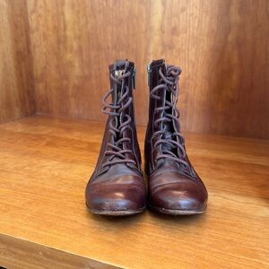 Brown Leather Jillian Lace-Up Boots size 6